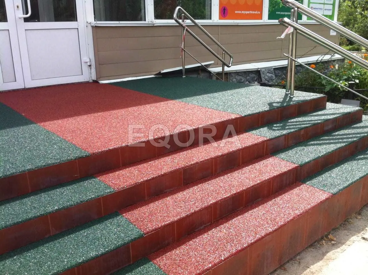 Резиновое покрытие на травмоопасные участки из резиновой крошки в Лянторе